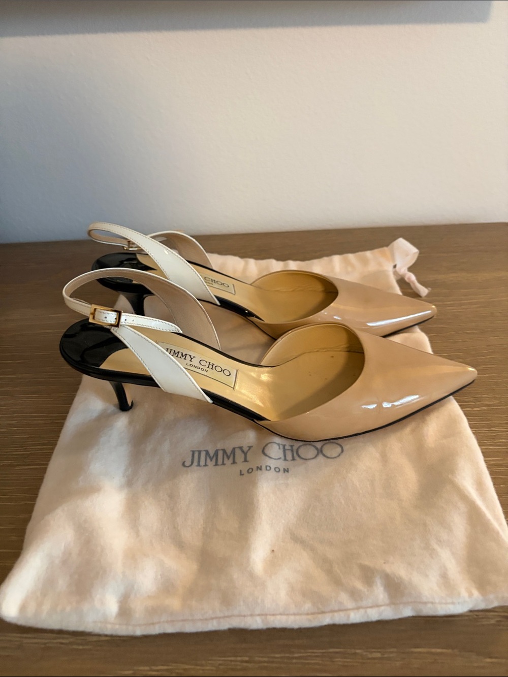 Jimmy Choo Nude Patent Pointed Slingback Kitten Heels - Picture 2 of 6